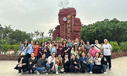 虹潤(rùn)公司組織員工開(kāi)展 “山海之戀” 桂林北海六日游活動(dòng)